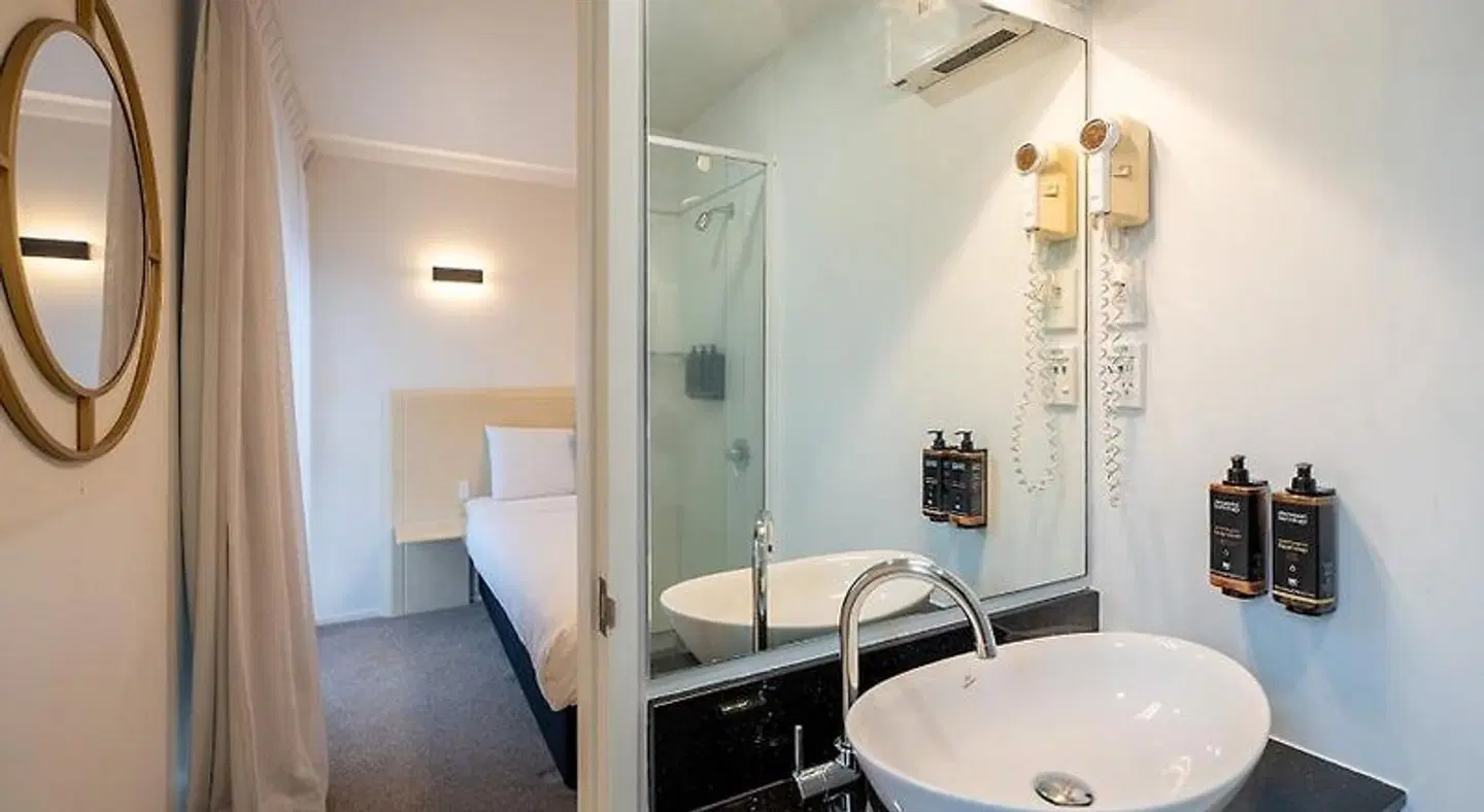 Mercure Wellington Central City - Hotel & Apartments Badezimmer
