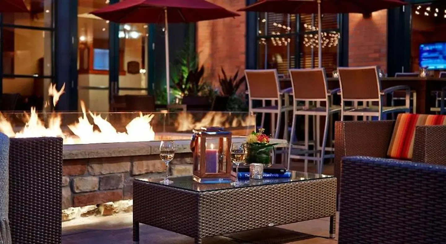Residence Inn by Marriott Minneapolis Downtown at The Depot Bar