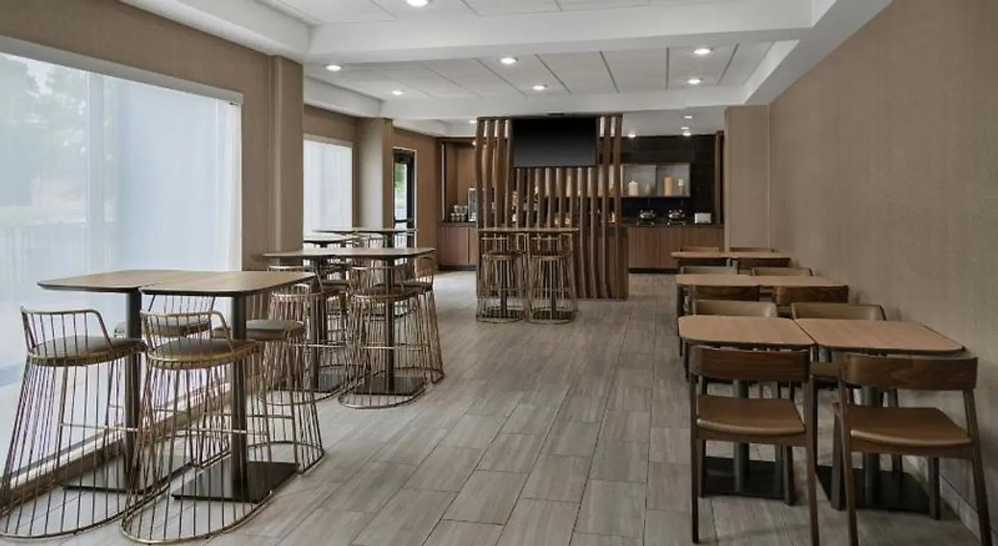 SpringHill Suites by Marriott Lansing Bar