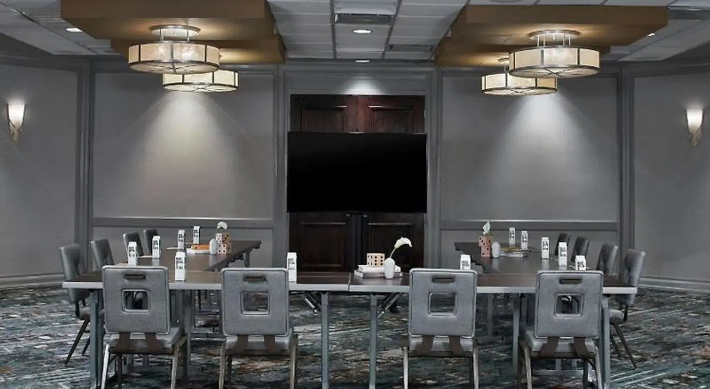 Renaissance Mobile Riverview Plaza Hotel Bar