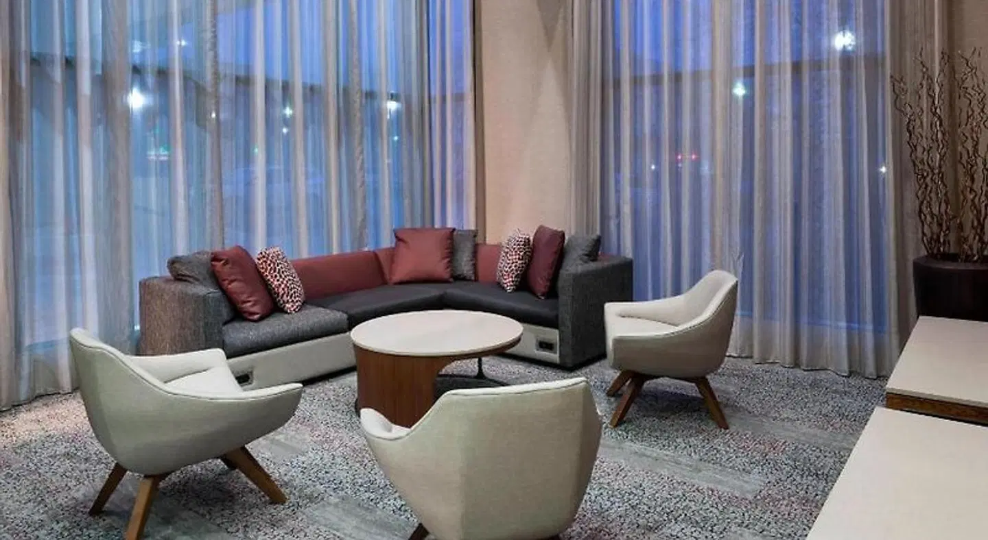 Courtyard by Marriott Omaha Downtown/Old Market Area LOUNGE_LOBBY