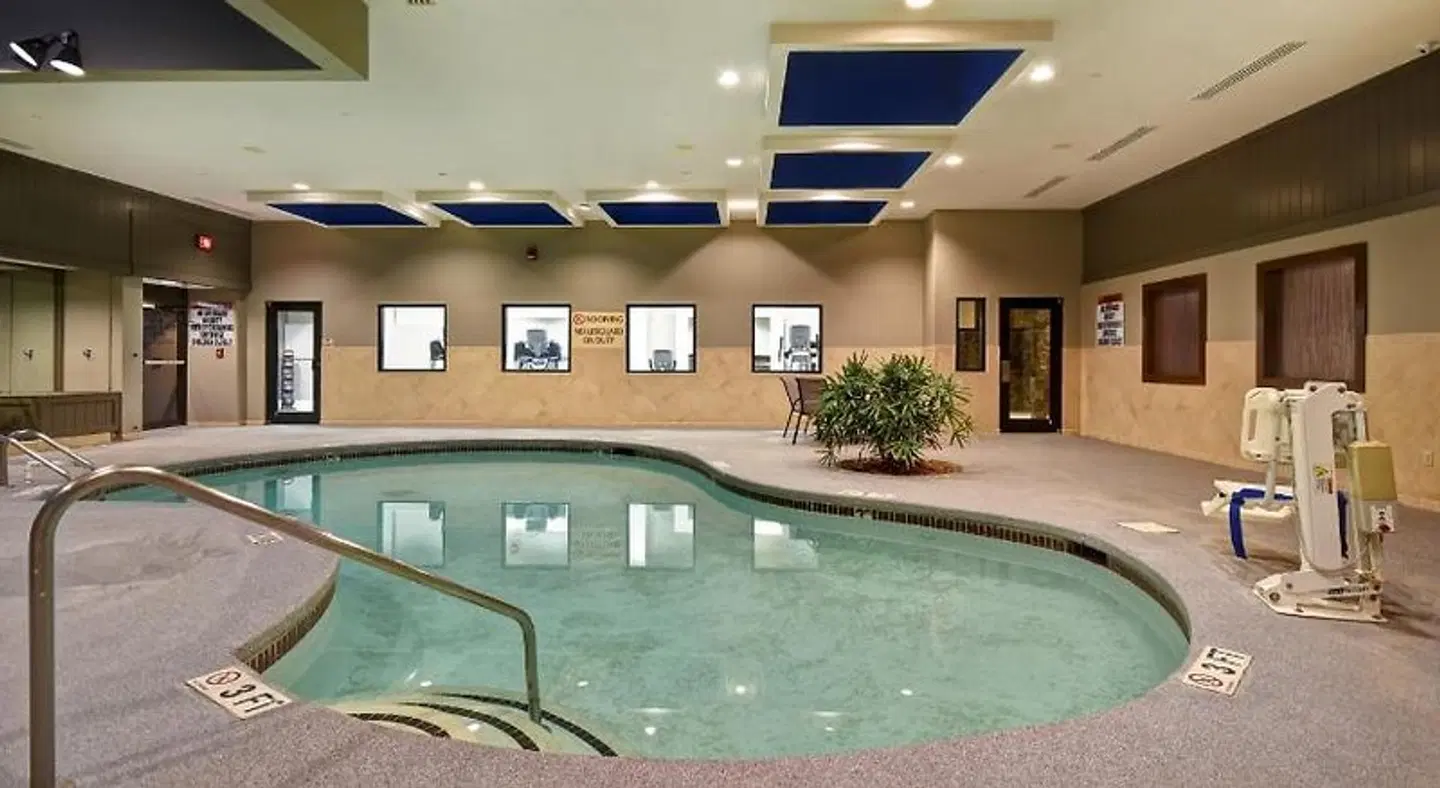 DoubleTree by Hilton Hotel Augusta Hallenbad