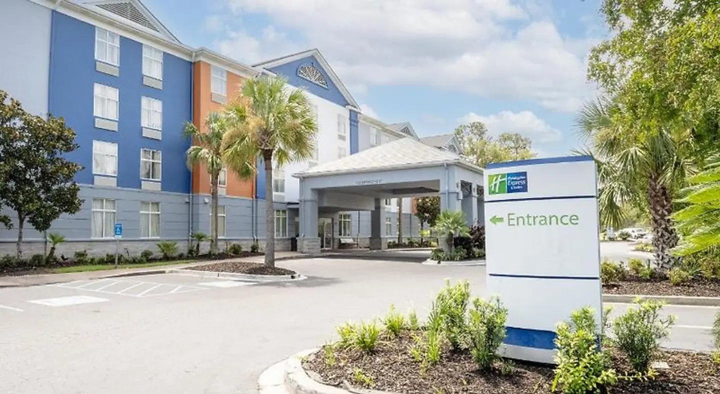 Holiday Inn Express & Suites Charleston-Ashley Phosphate by IHG EXTERIOR