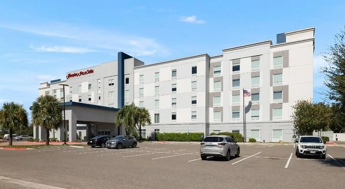 Hampton Inn & Suites McAllen EXTERIOR