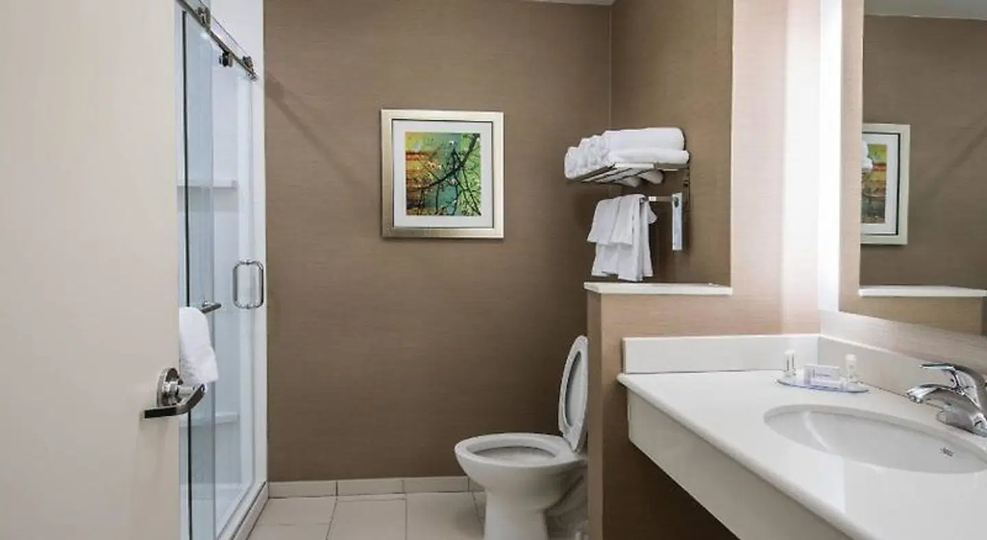 Fairfield by Marriott Inn & Suites Florence I-20 Badezimmer