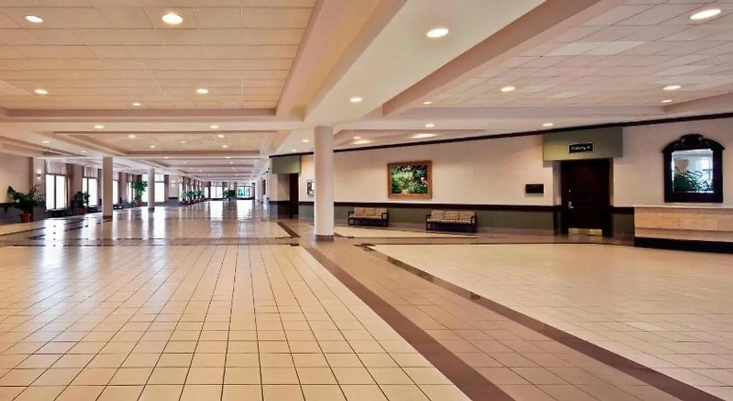 Sheraton Greensboro LOUNGE_LOBBY