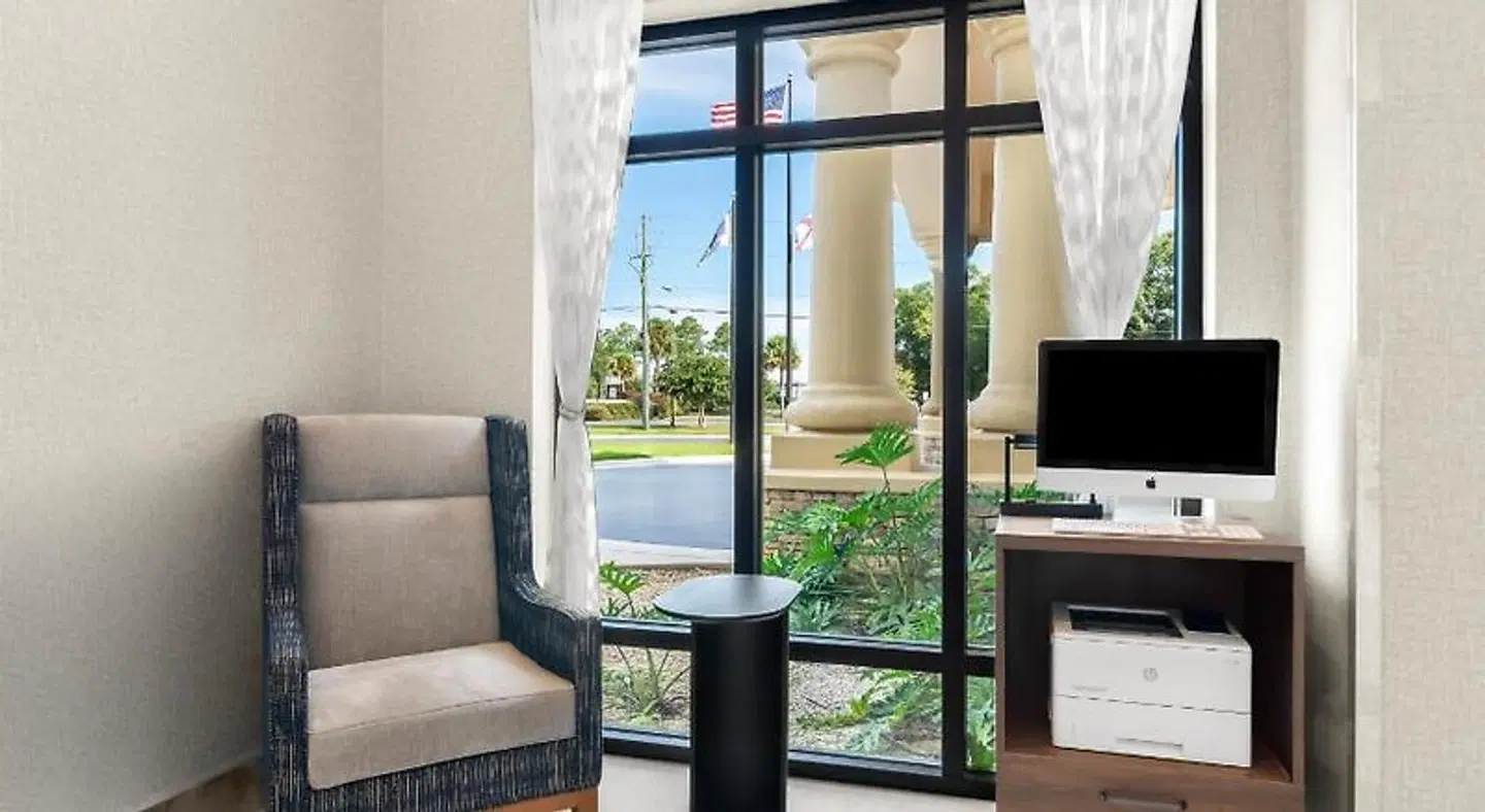Hampton Inn & Suites Pensacola/I-10 Pine Forest Road HEALTH_BEAUTY