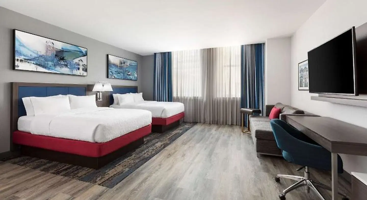 Hampton Inn & Suites Baltimore Inner Harbor ROOM_EXAMPLE
