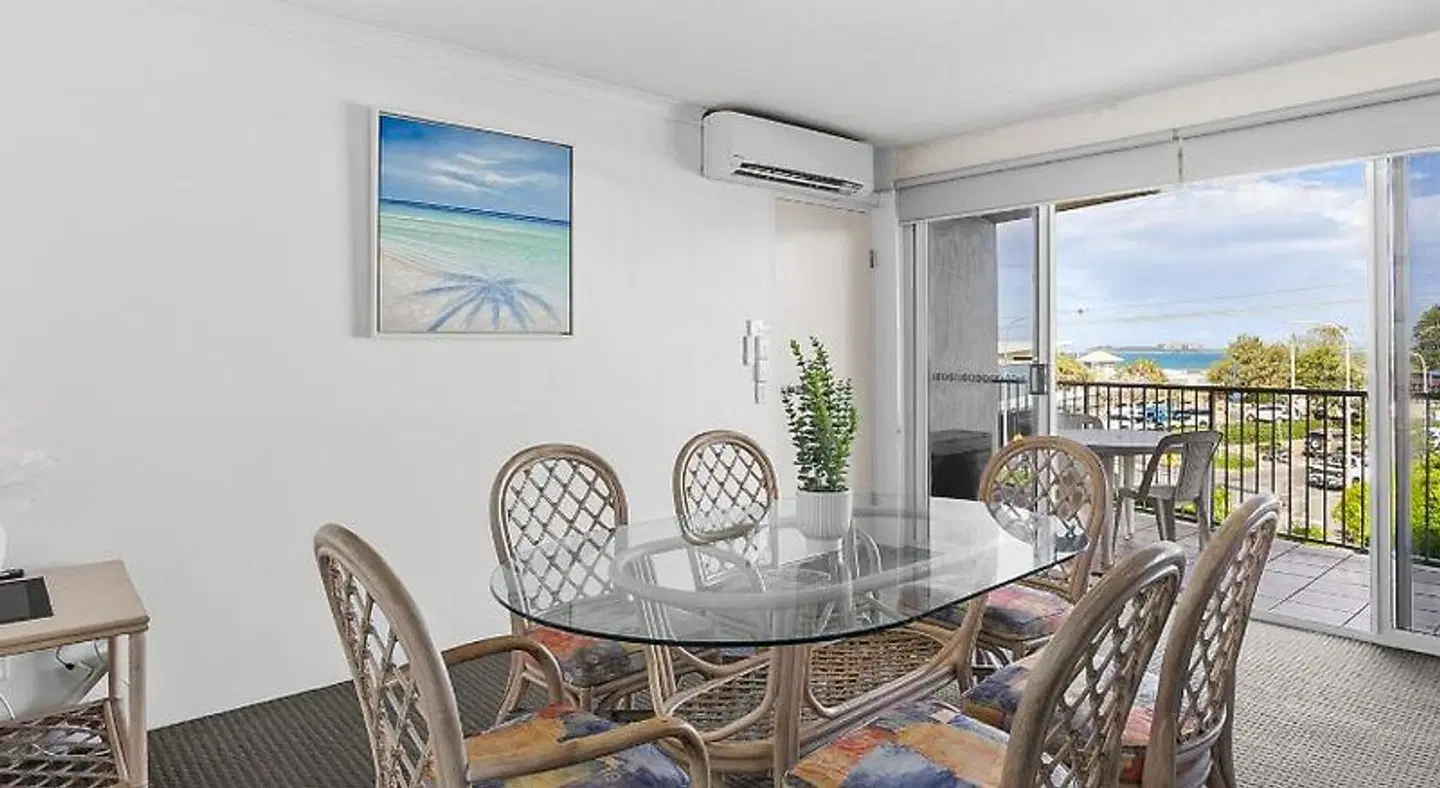 Surfcomber on the Beach ROOM_EXAMPLE