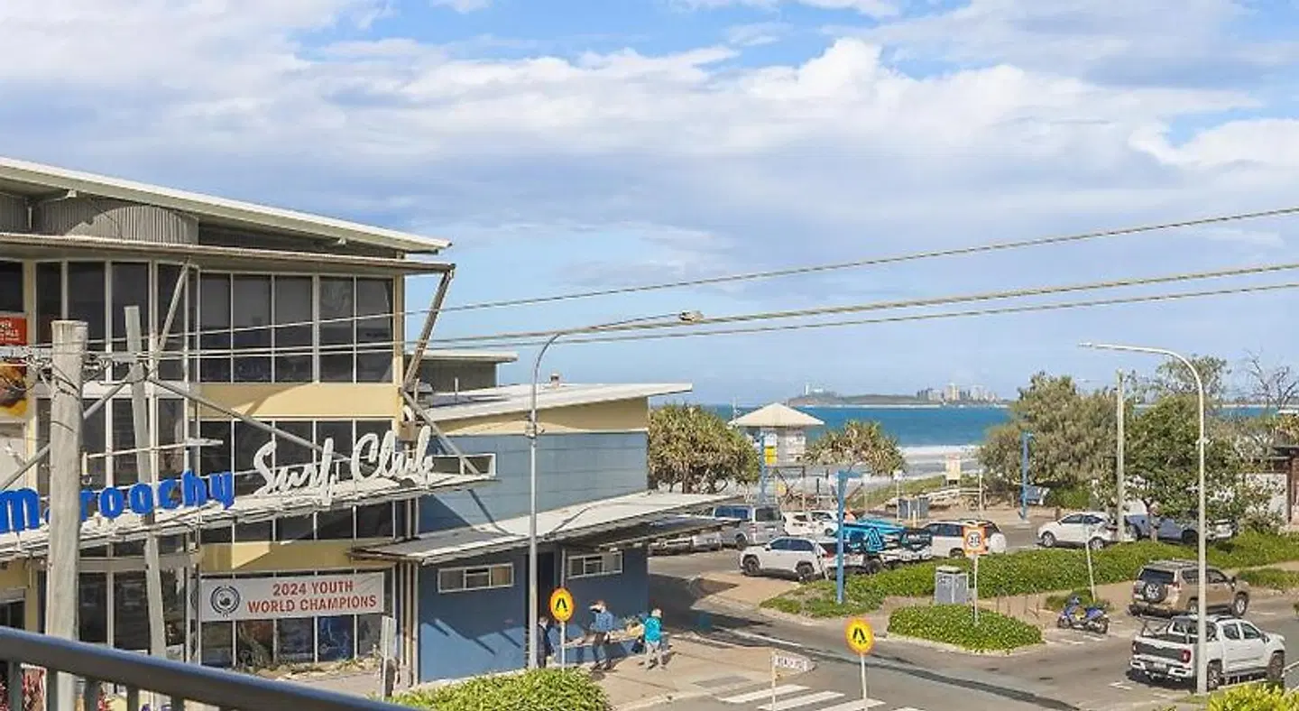 Surfcomber on the Beach EXTERIOR