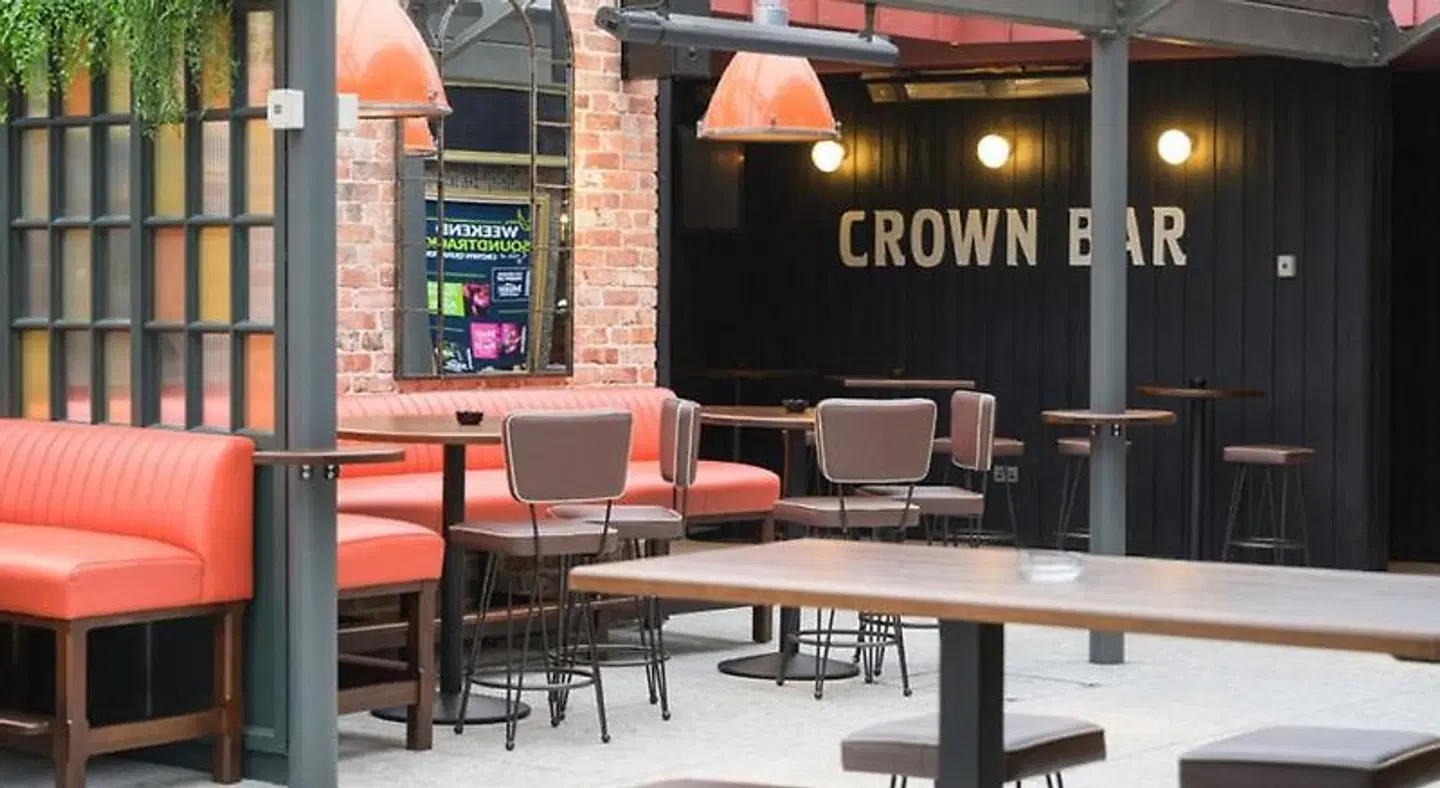 Crown Quarter Bar