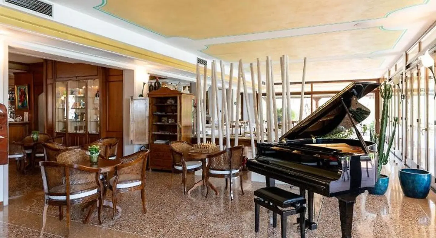 Villa Madrina LOUNGE_LOBBY