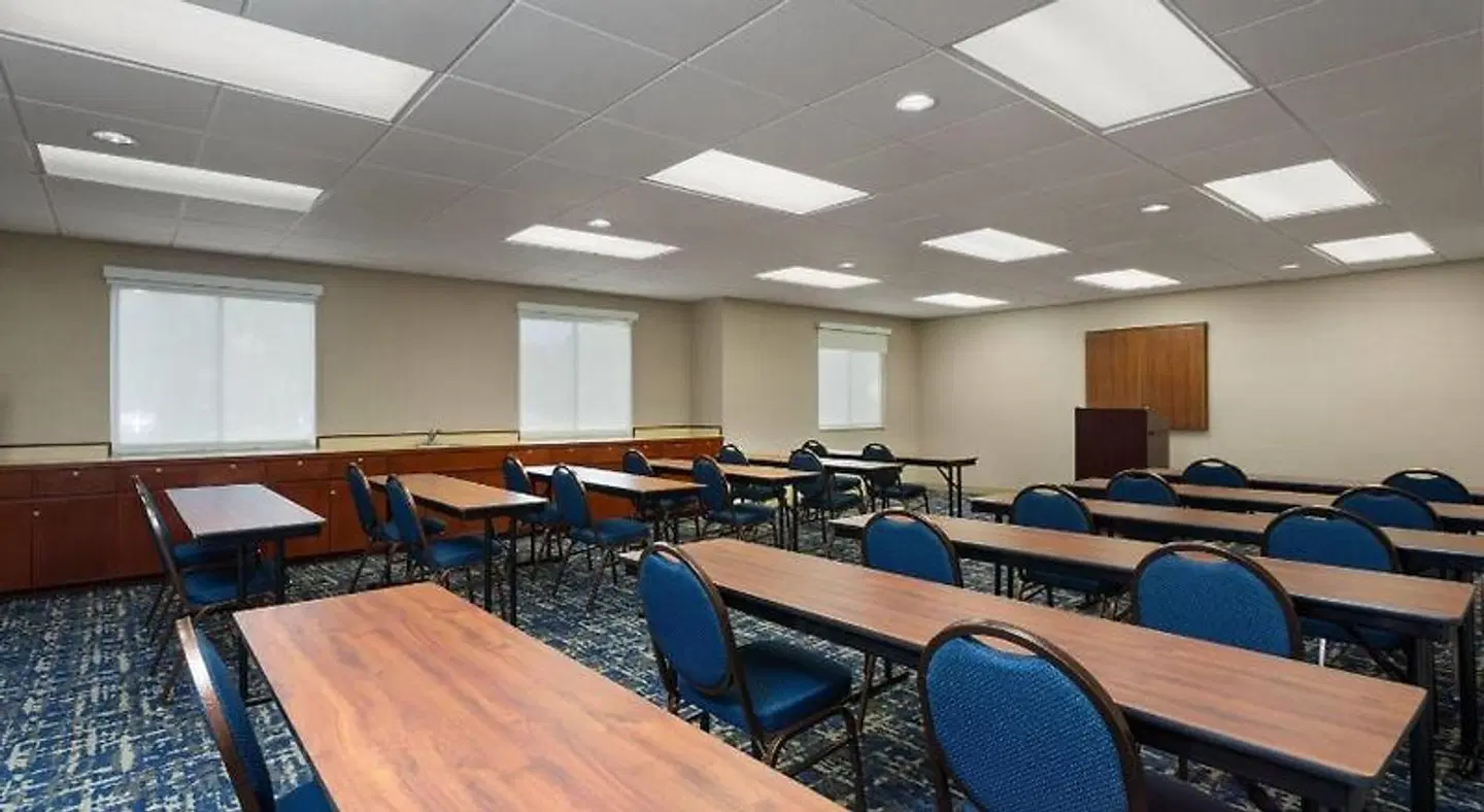 Hawthorn Suites by Wyndham Naples Konferenz