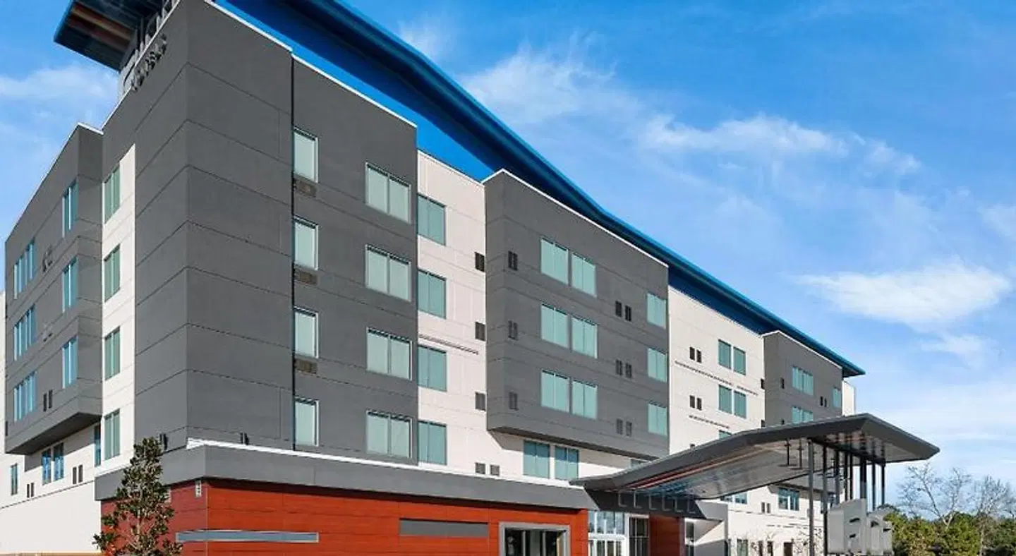 Aloft Houston Shenandoah EXTERIOR