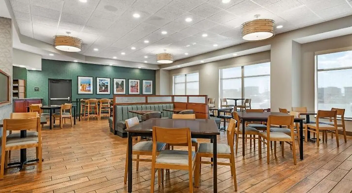 Drury Inn & Suites Colorado Springs Restaurant