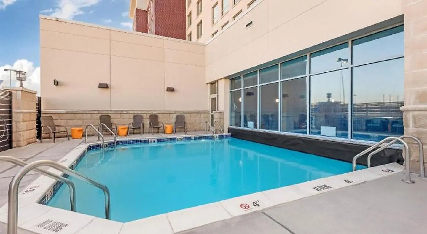 Drury Inn & Suites Colorado Springs Hallenbad