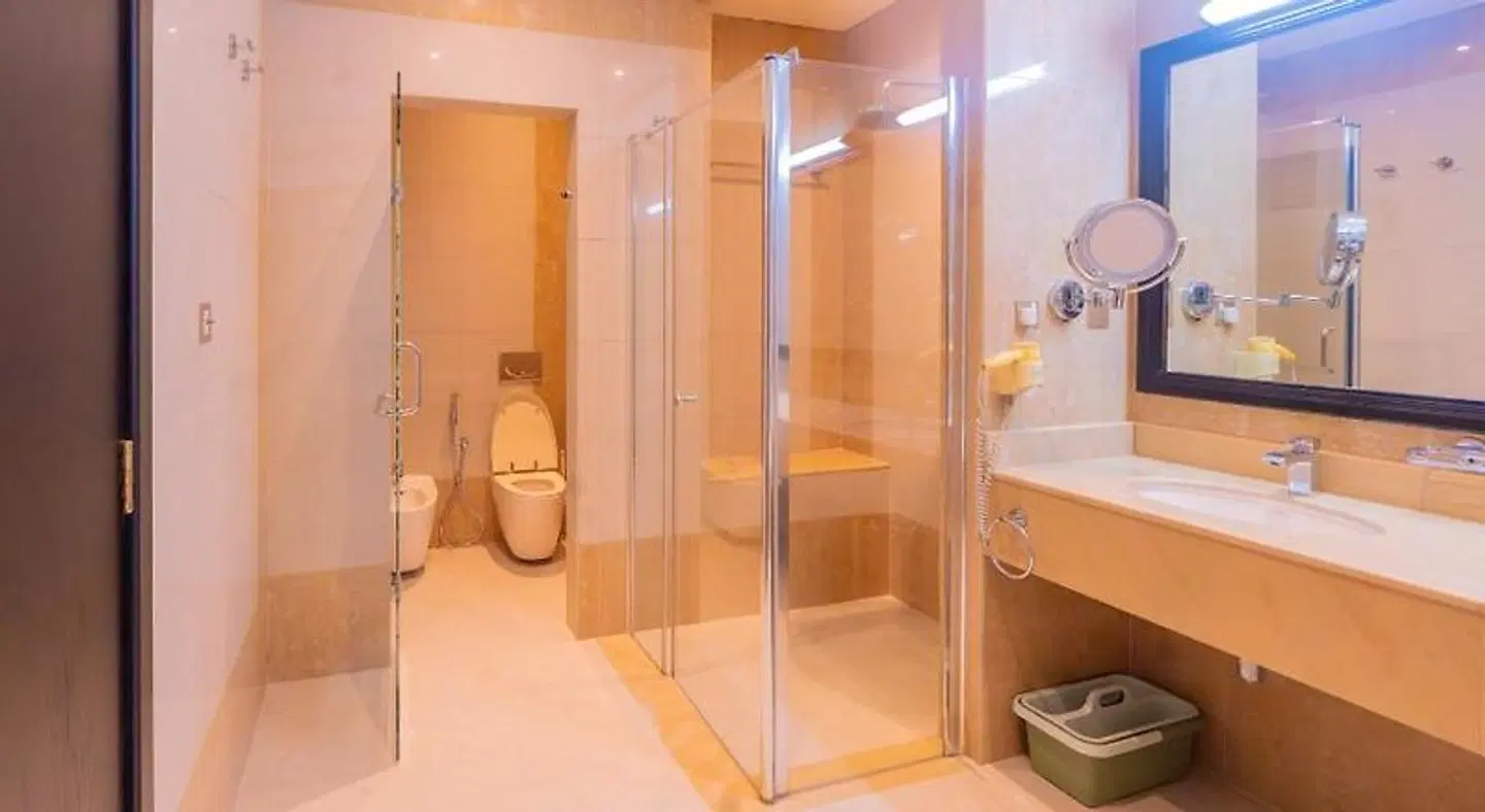 Al Hamra Residence Badezimmer