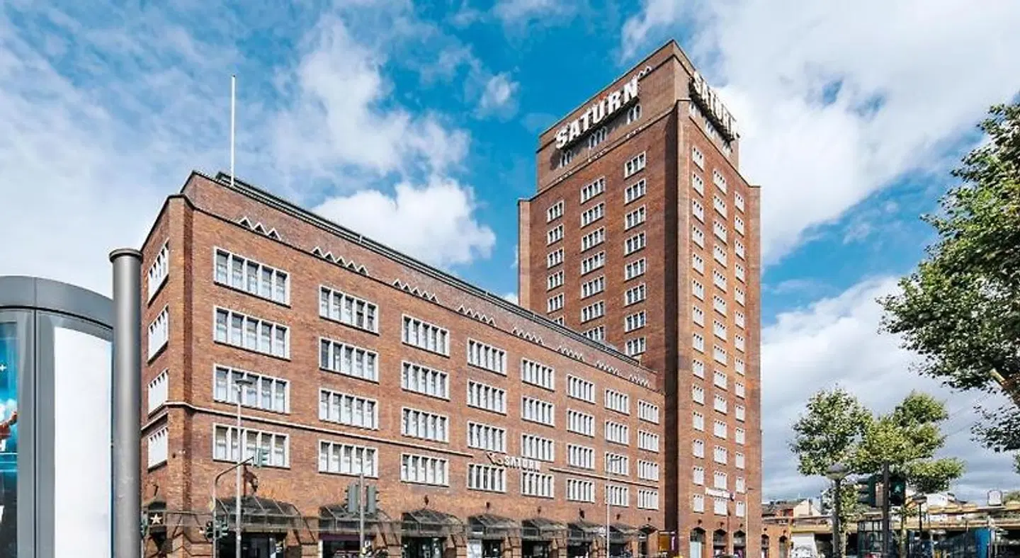 Premier Inn Köln City Mediapark EXTERIOR