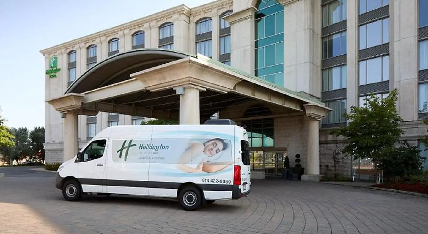 Holiday Inn Express & Suites Montreal Airport by IHG EXTERIOR