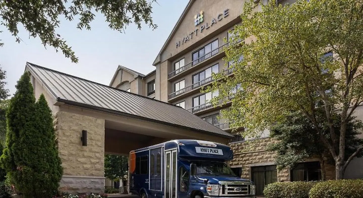 Hyatt Place Charlotte Airport/Lake Pointe EXTERIOR