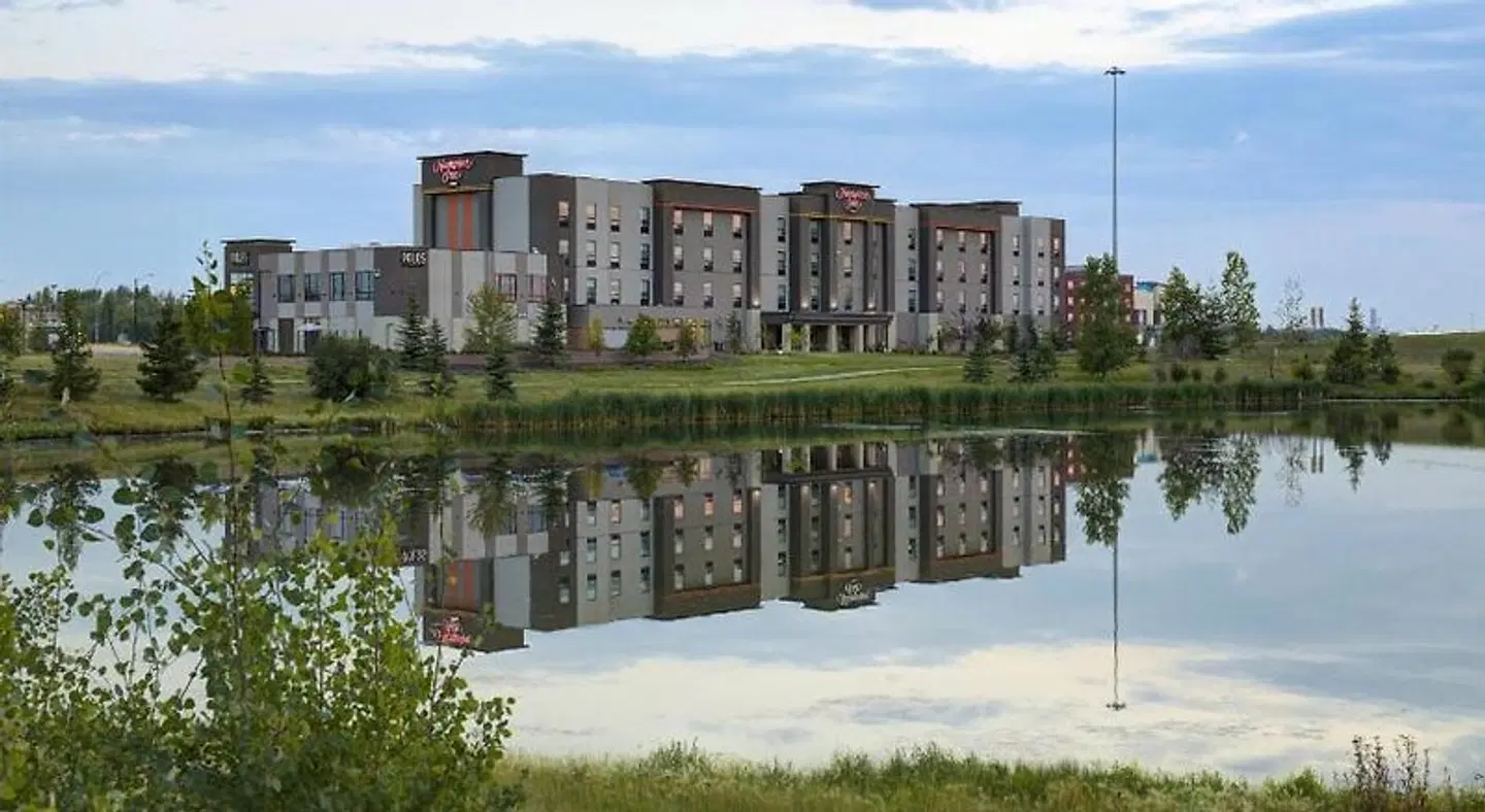 Hampton Inn by Hilton Edmonton/Sherwood Park EXTERIOR