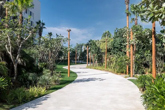 Yas Plaza Circuit by IHG Garten