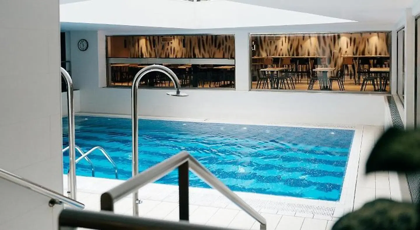 Oceania Paris Porte De Versailles Hallenbad