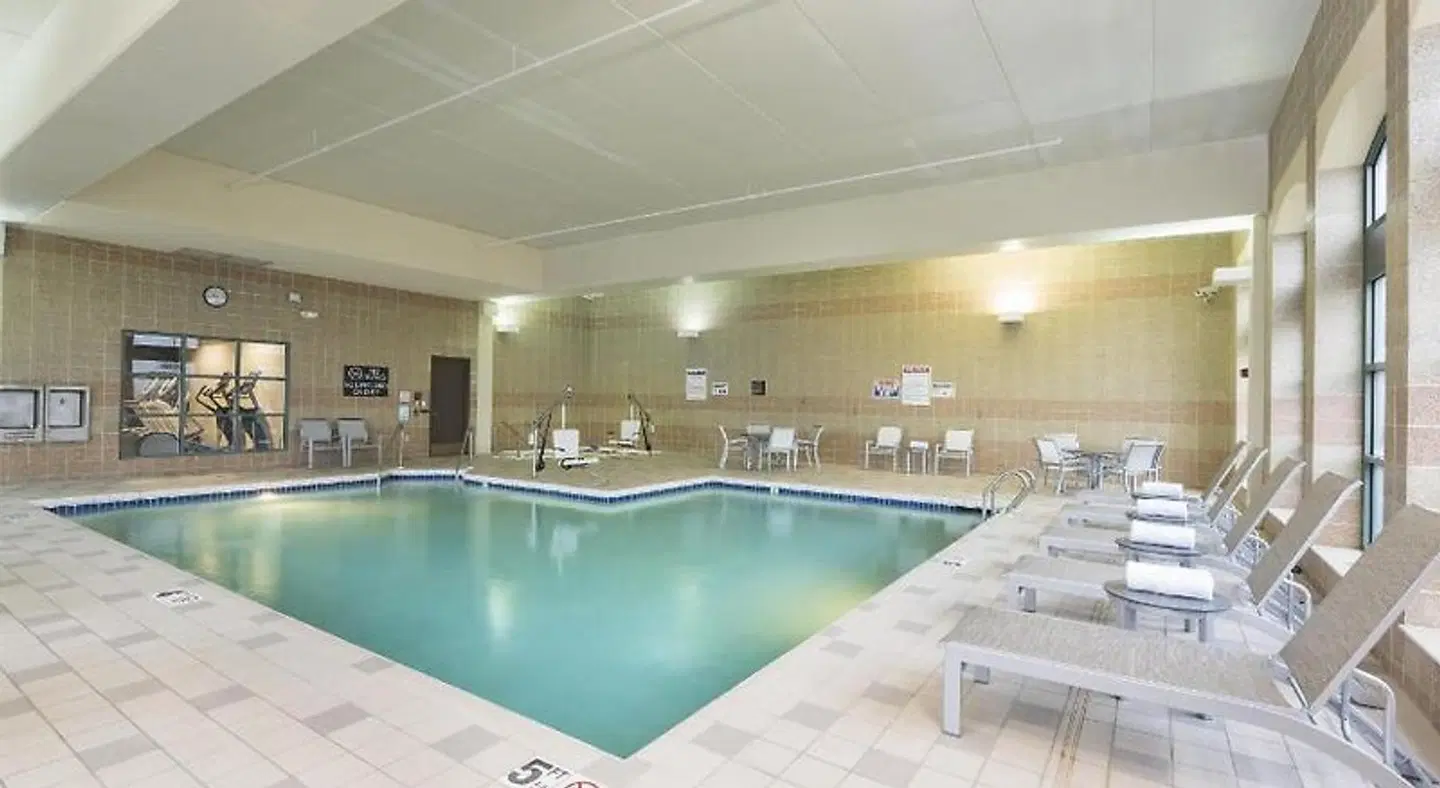 DoubleTree by Hilton Pleasant Prairie Kenosha Hallenbad