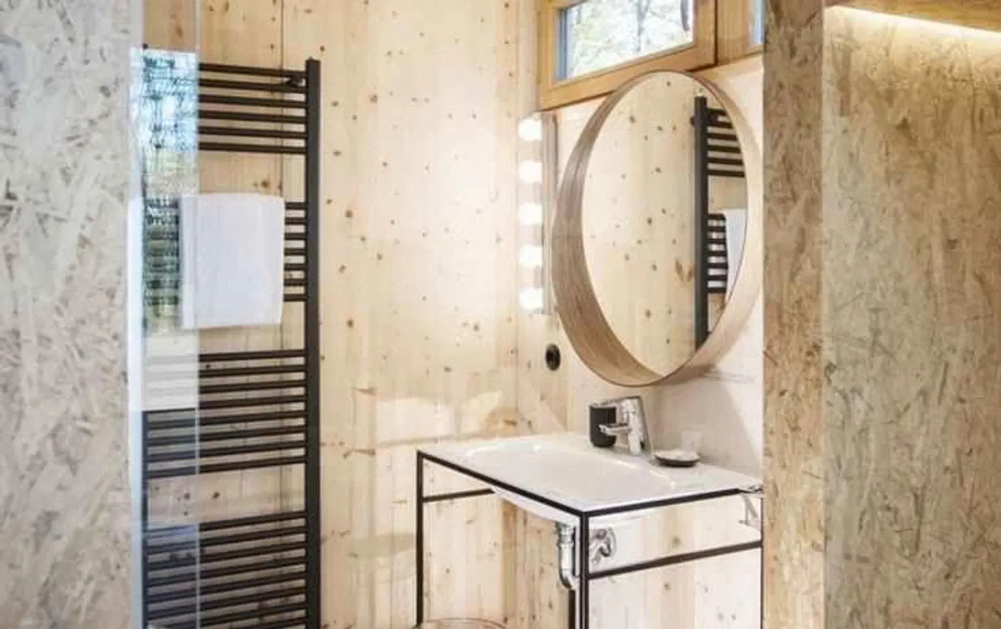 V-Hotel Badezimmer