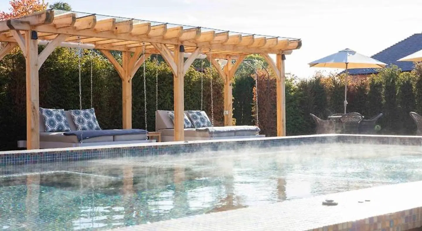 Manor House Hotel Alsager OUTDOOR_POOL