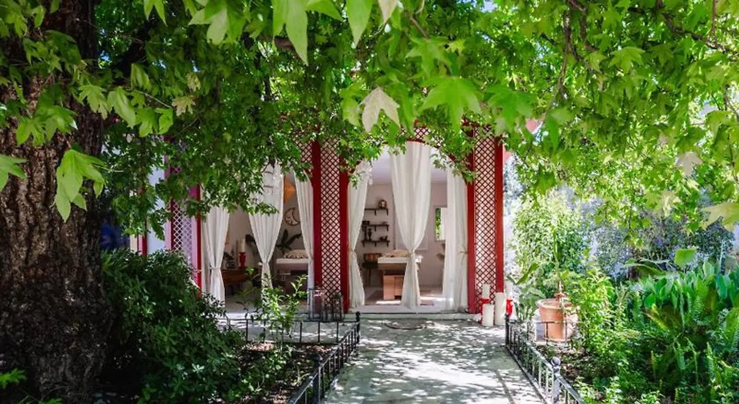Akkent Garden Hotel EXTERIOR