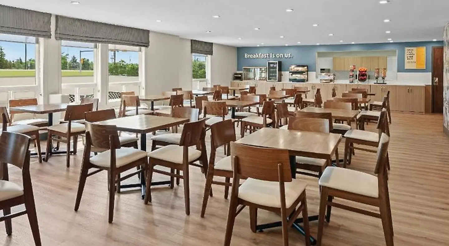 Days Inn by Wyndham Regina Restaurant