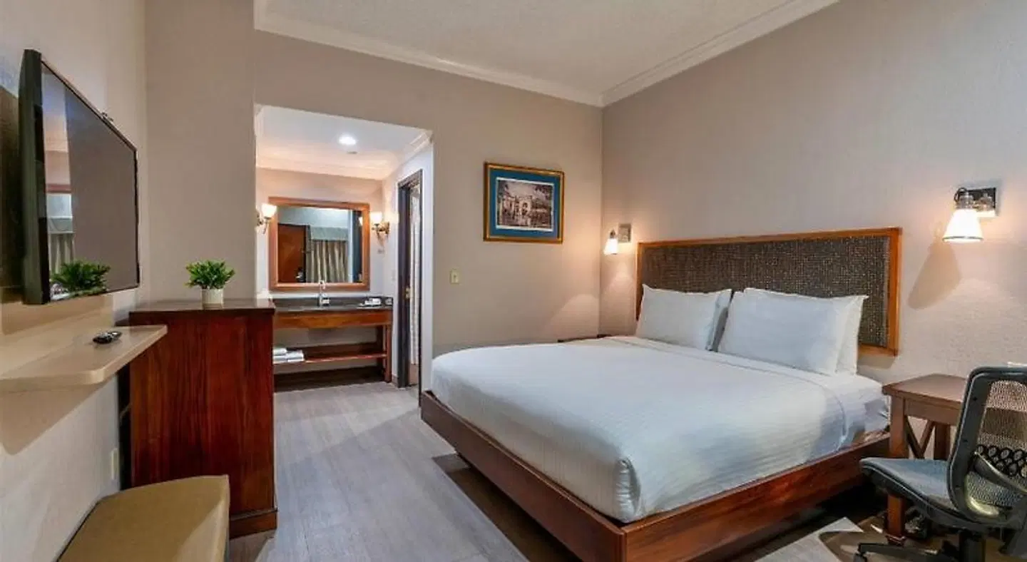 Wyndham Garden Baronne Plaza ROOM_EXAMPLE