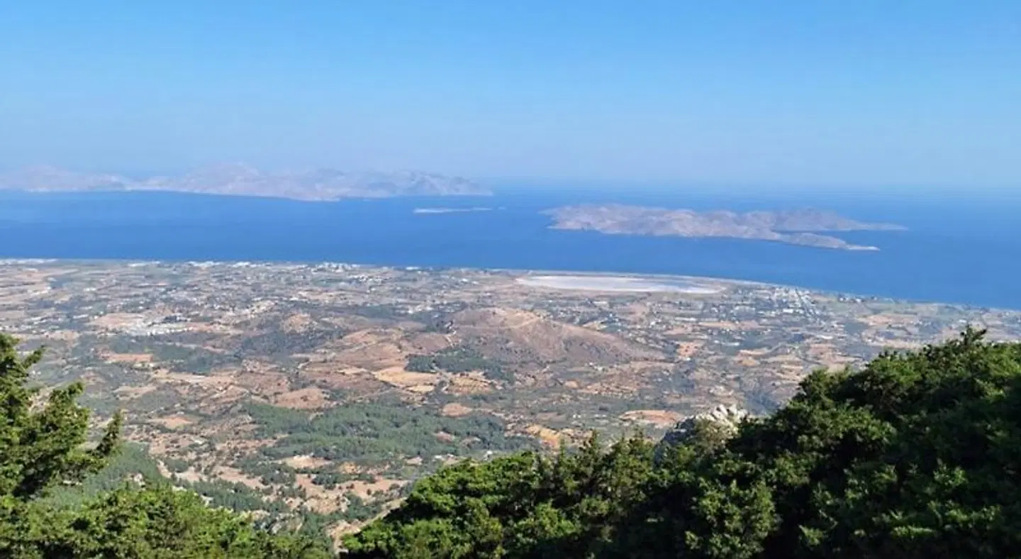 Paritsa Hotel Strand
