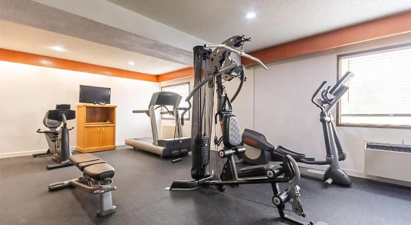 Days Inn by Wyndham Drayton Valley SPORTS_AND_LEISURE