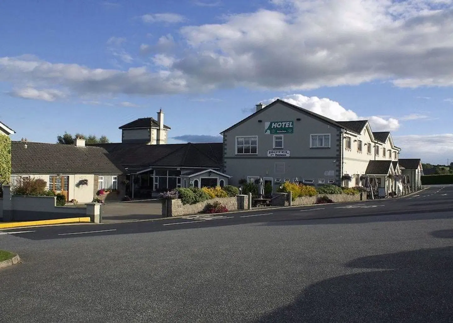 Rhu Glenn EXTERIOR
