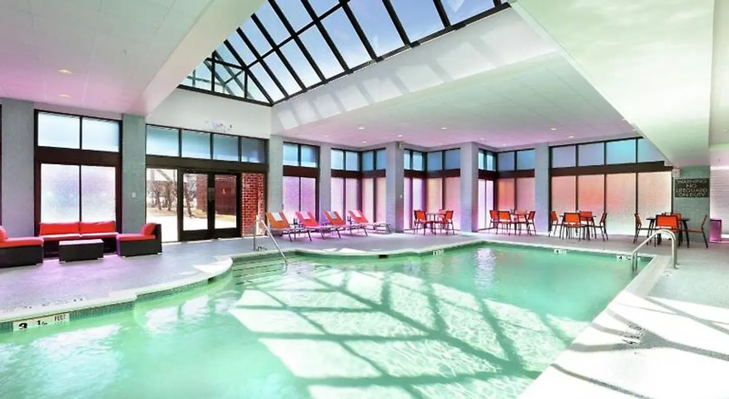 Hilton Mystic Hallenbad
