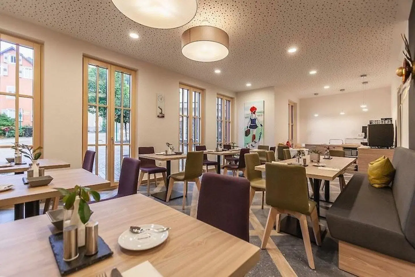 Hotelmyhome Restaurant