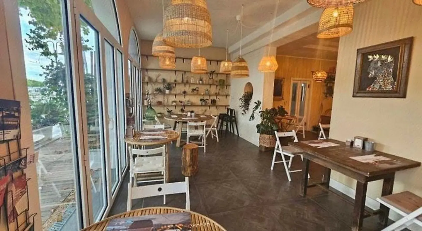 Alba Hotel Bar