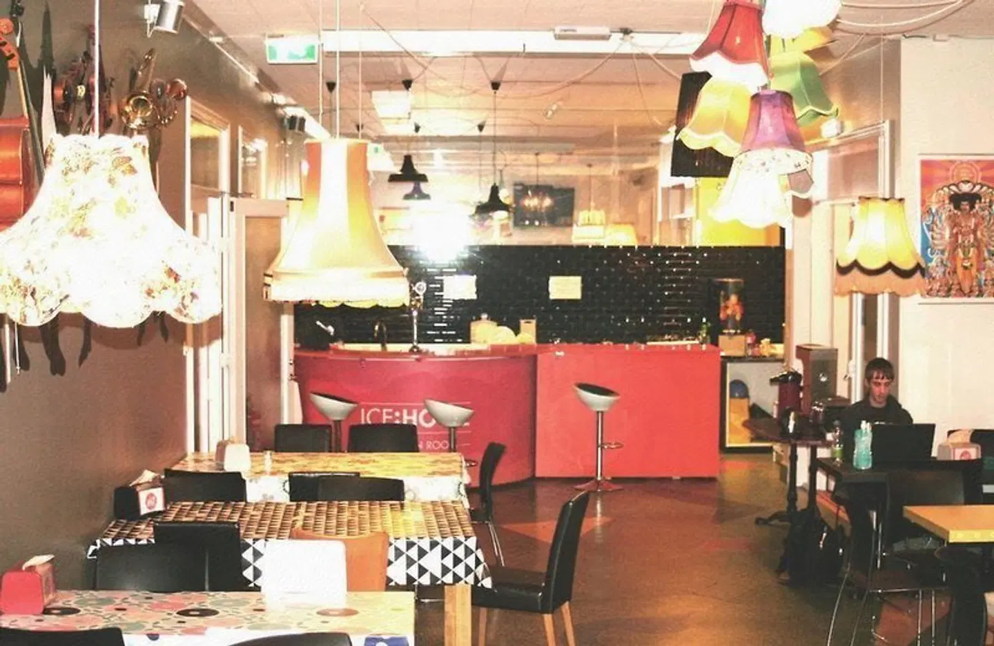 B47 Bar