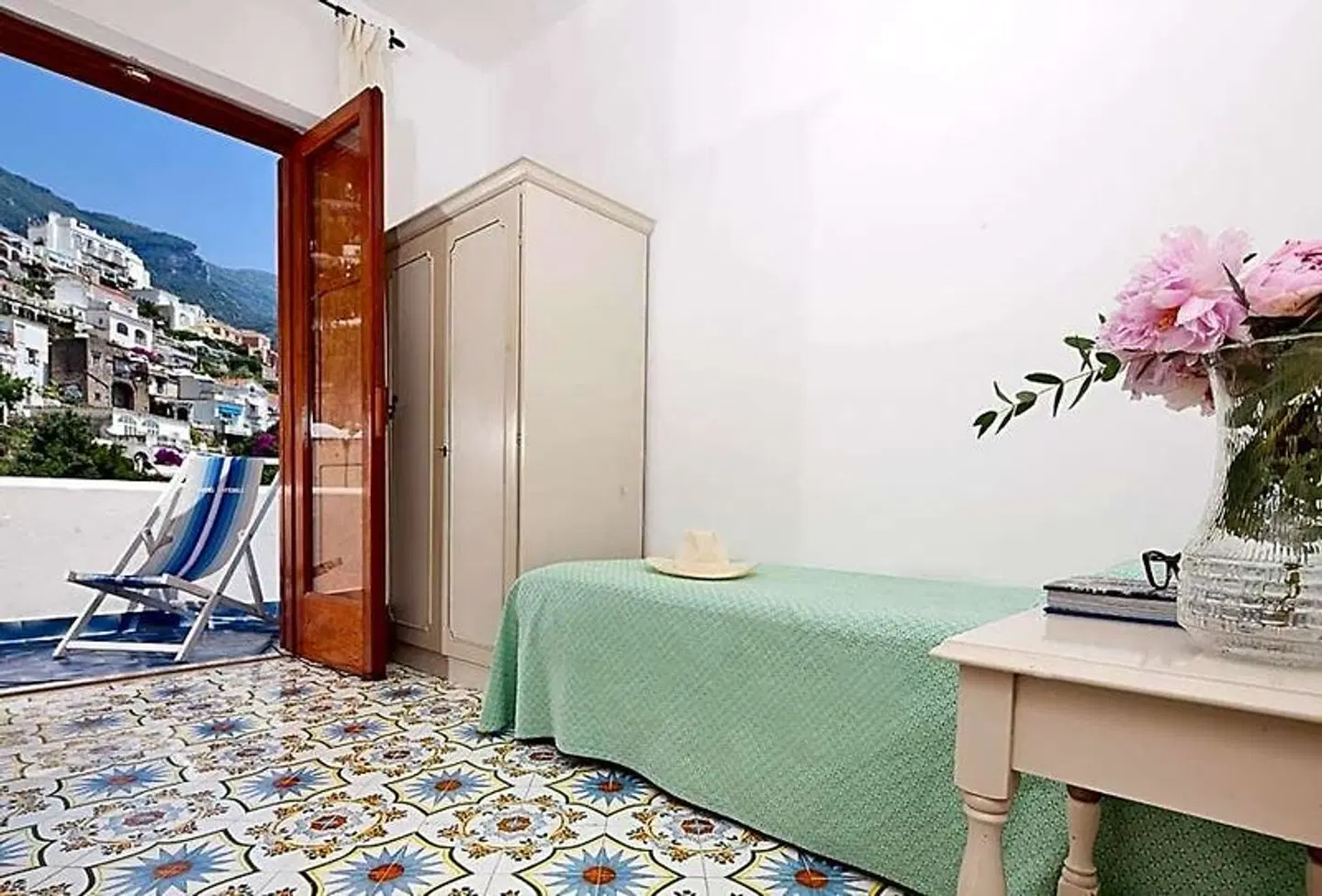 Vittoria ROOM_EXAMPLE