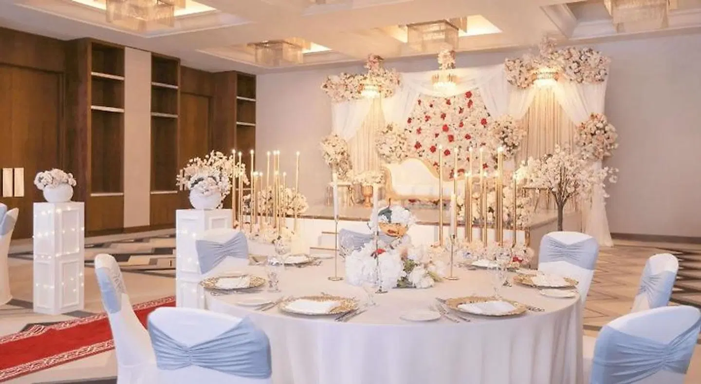 Pullman Dubai Creek City Centre Hotel Restaurant