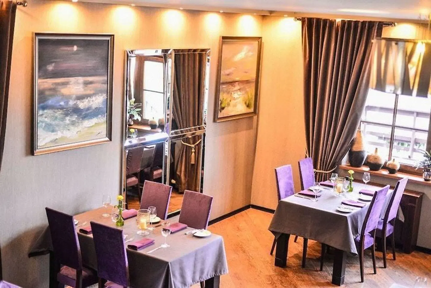 Port Hotel Restaurant