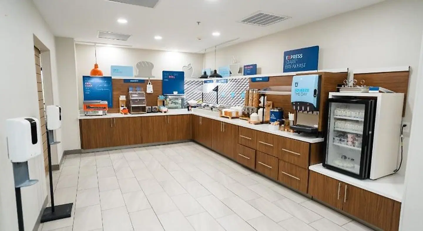 Holiday Inn Express & Suites Kodak East-Sevierville by IHG LOUNGE_LOBBY