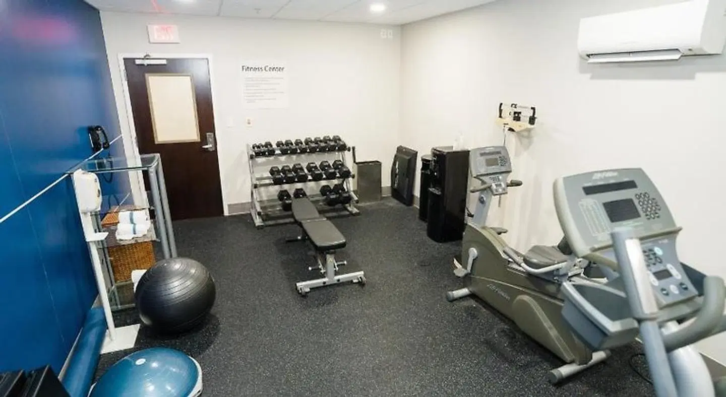Holiday Inn Express & Suites Kodak East-Sevierville by IHG SPORTS_AND_LEISURE
