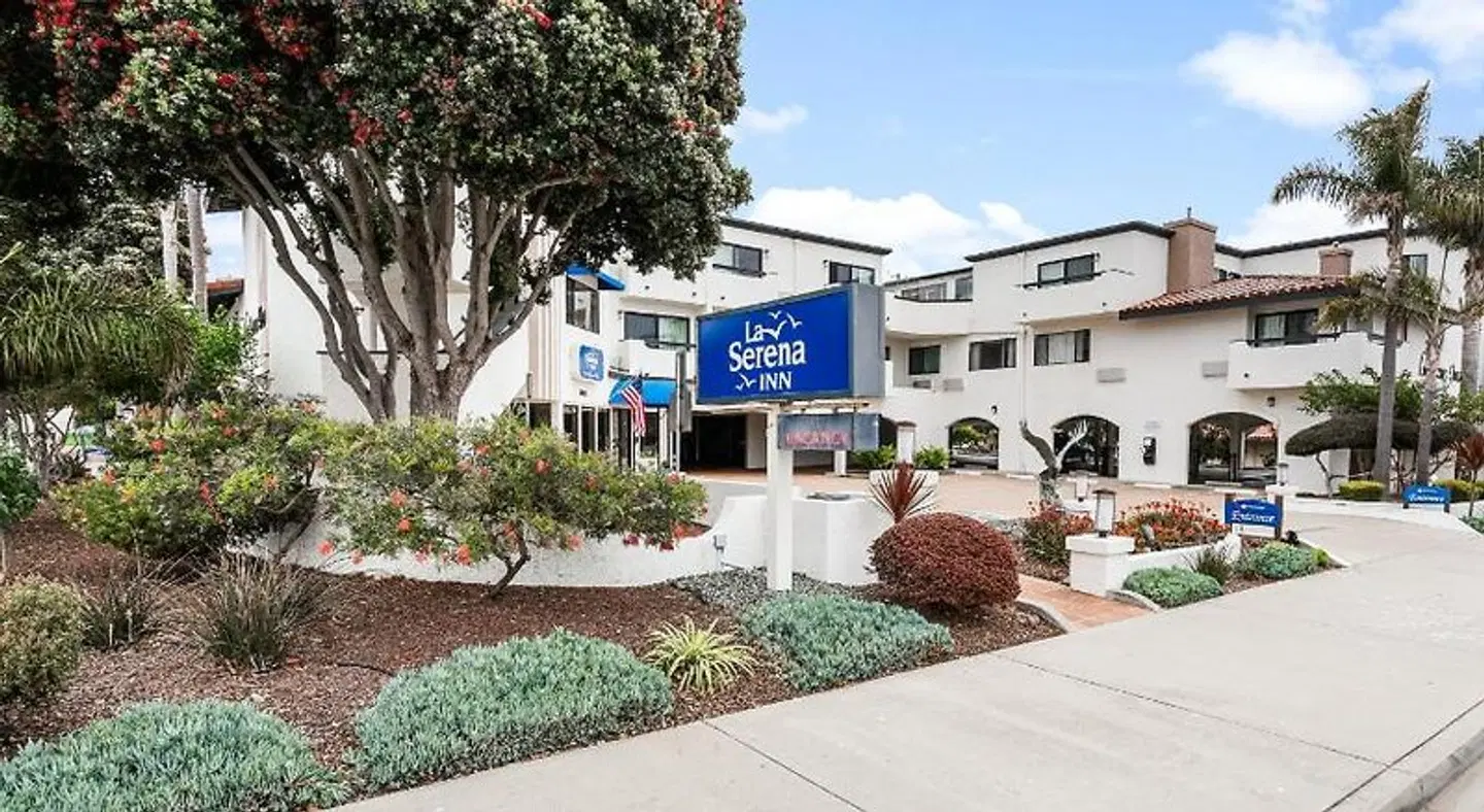 La Serena Inn EXTERIOR