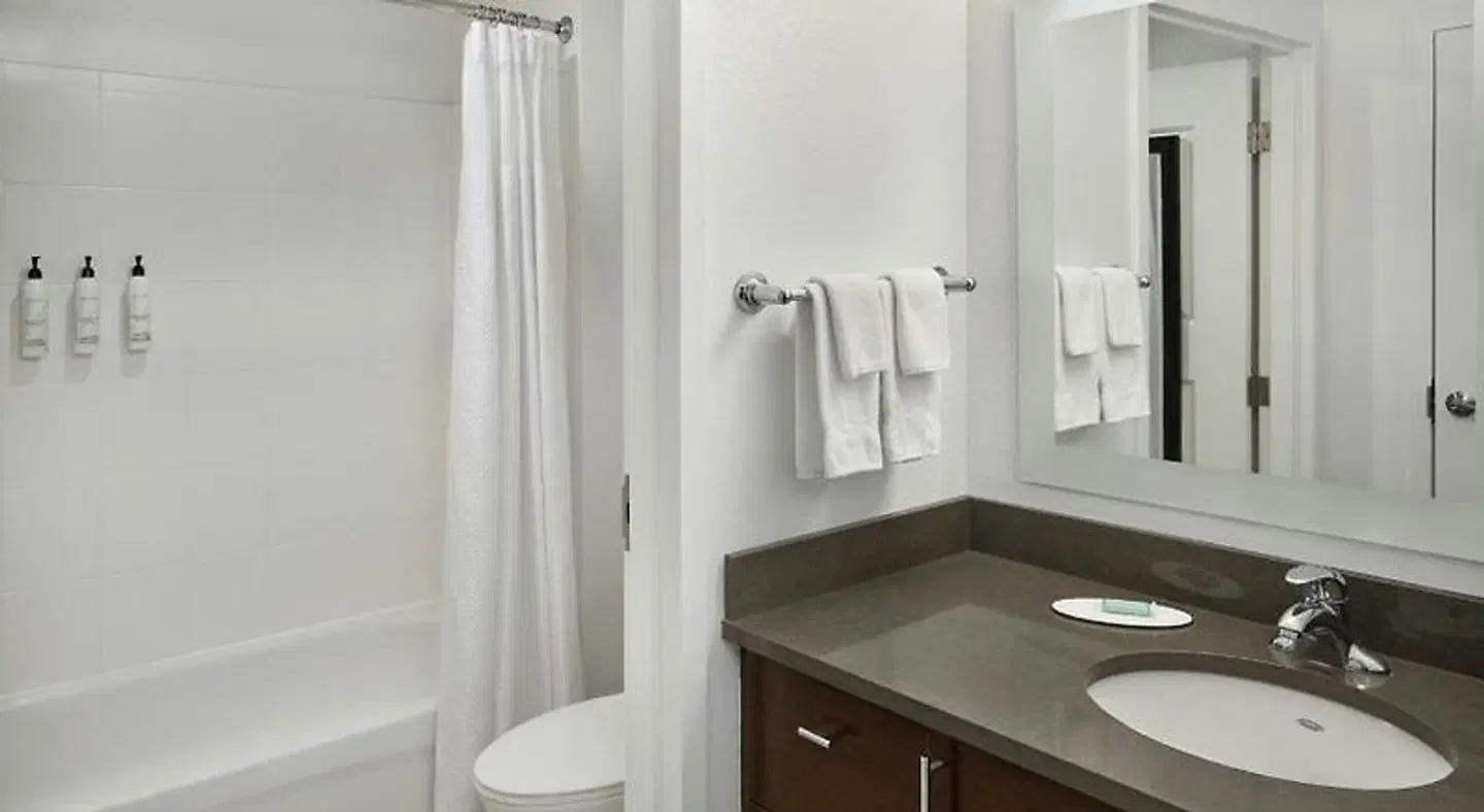 TownePlace Suites by Marriott Springfield Badezimmer