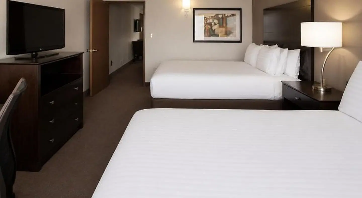 Holiday Inn Express & Suites Bloomington West by IHG ROOM_EXAMPLE