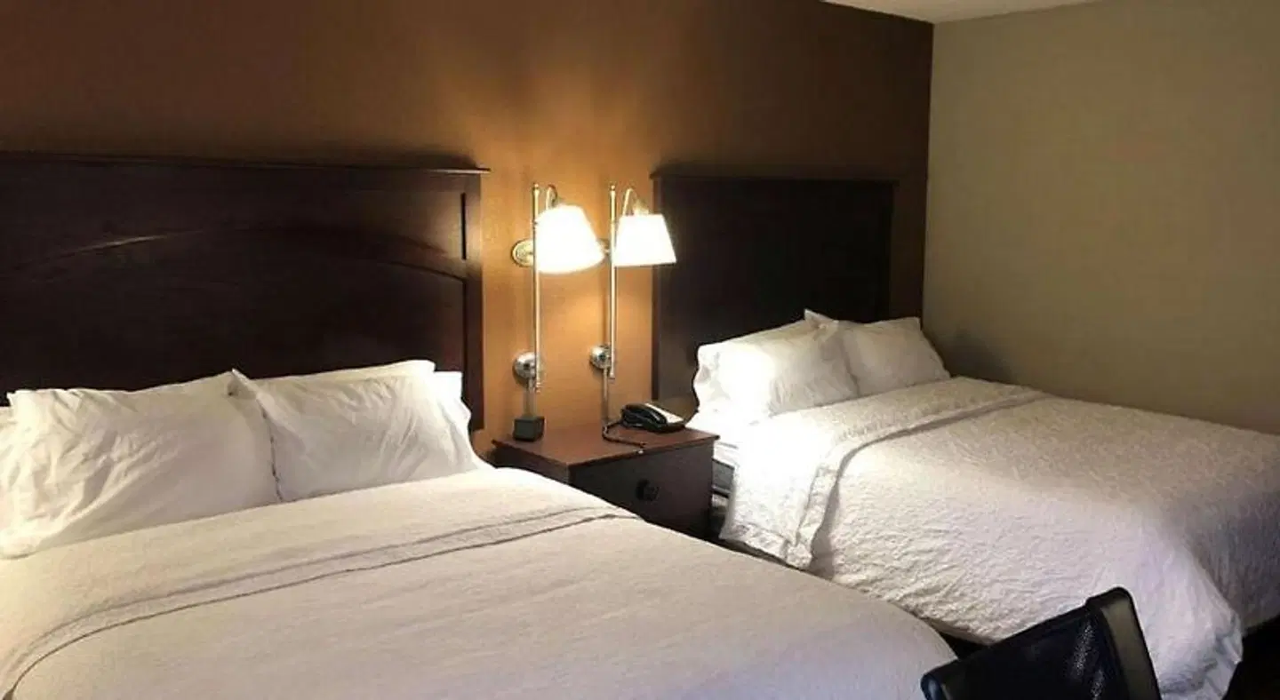 Hampton Inn Baltimore/BWI Airport ROOM_EXAMPLE