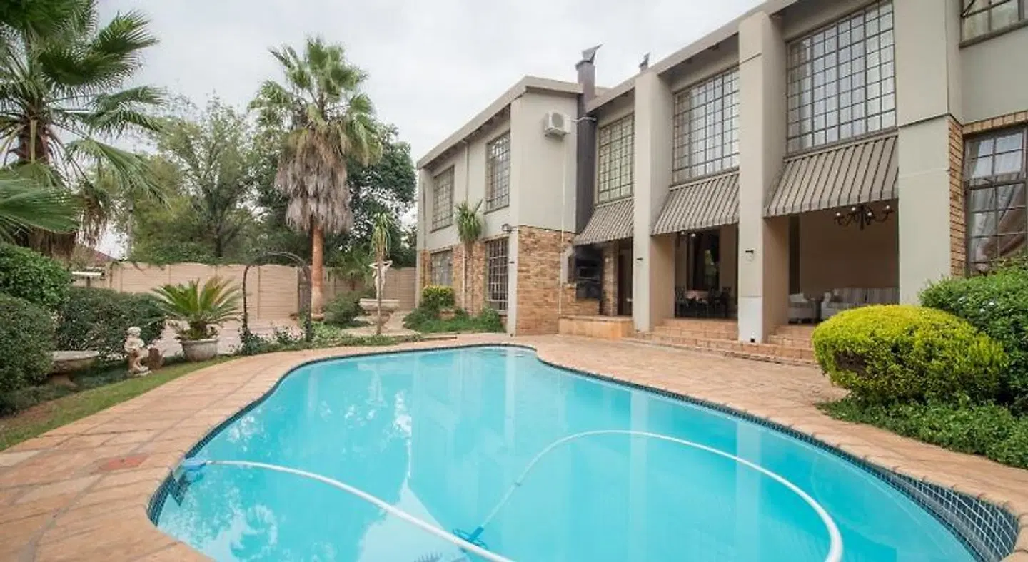 Sunset Manor Guest House OUTDOOR_POOL
